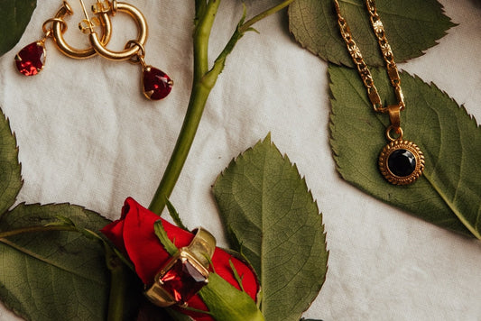 The Essential Jewelry Pieces Every Fashionista Needs