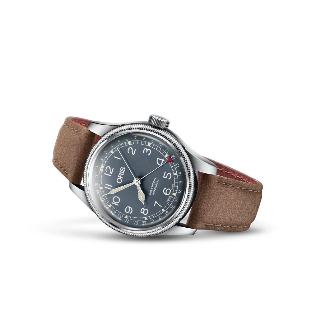 Big Crown Pointer Date 40mm Leather Strap