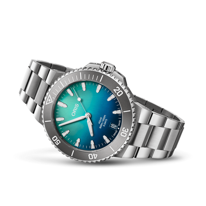 Great Barrier Reef Limited Edition IV 43.5mm Steel Case and Bracelet Gradient Blue Dial