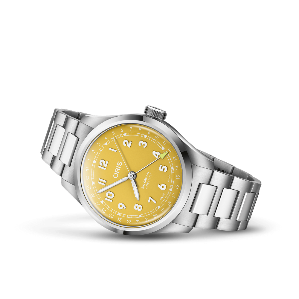 Big Crown Pointer Date 40mm Yellow Dial Steel Bracelet