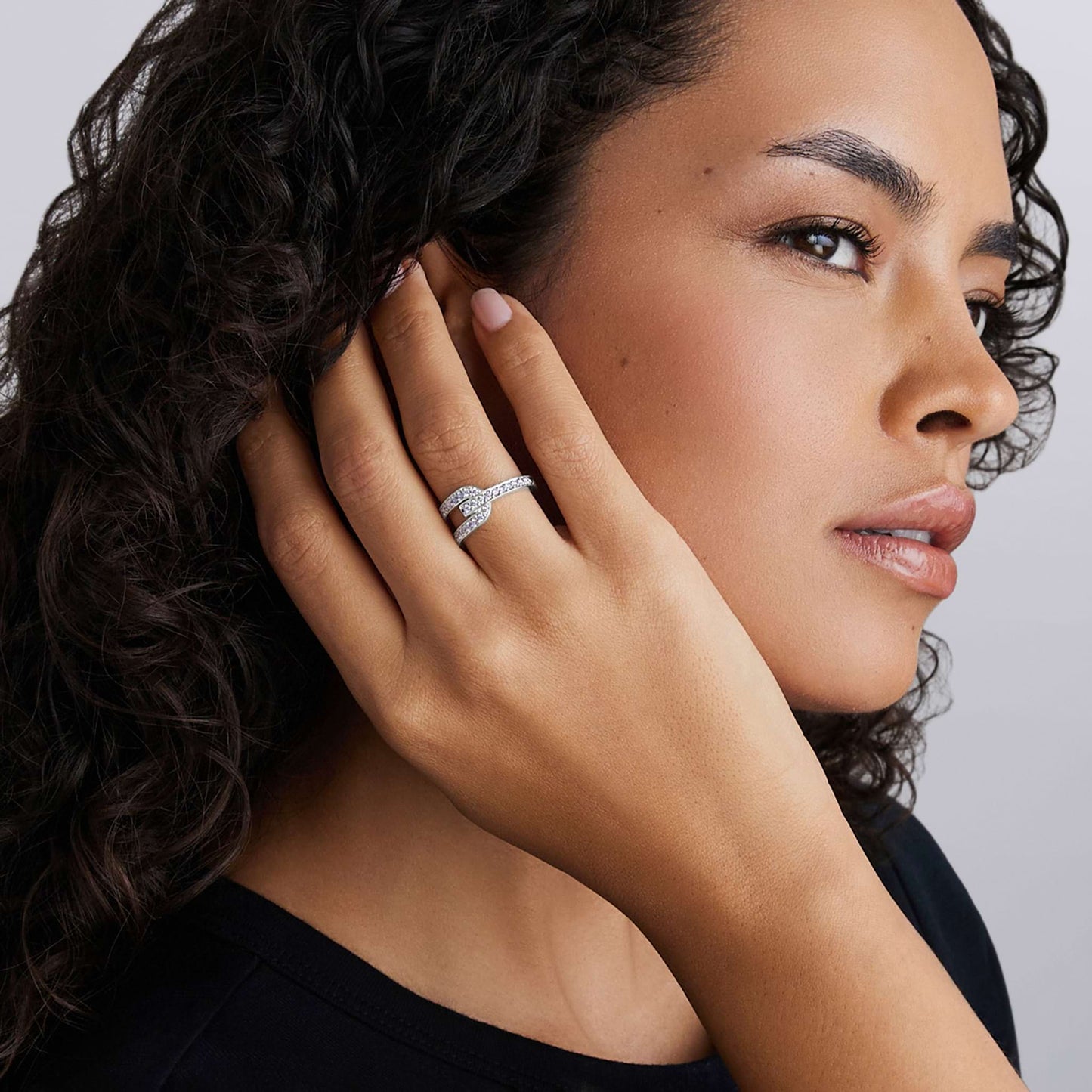 Caviar Spark Linear Diamond Ring