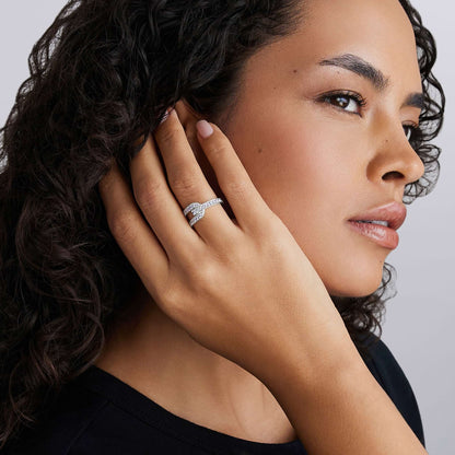 Caviar Spark Linear Diamond Ring