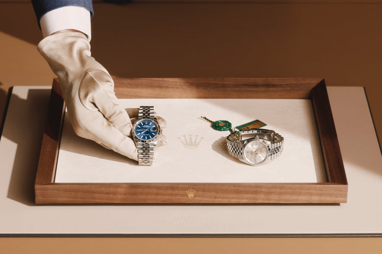 Rolex Rolex Submariner Date desk clock 80 mm, stainless steel C909010LN-0001 in , C909010LN-0001 - Lenox Jewelers